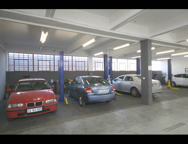 850M² FACTORY TO LET IN PAARDEN EILAND